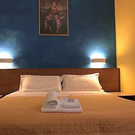 Pellegrino E Pace Hotell Loreto