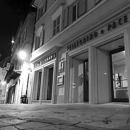 Pellegrino E Pace Loreto
