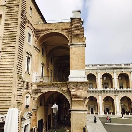 Pellegrino E Pace 2*