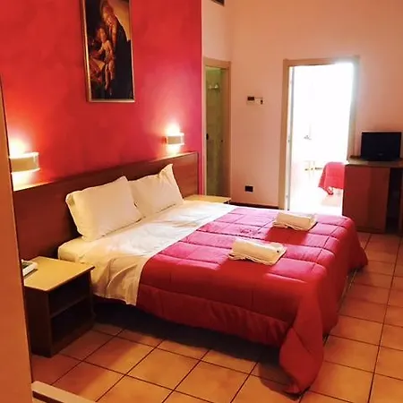 Hotell Pellegrino E Pace Loreto