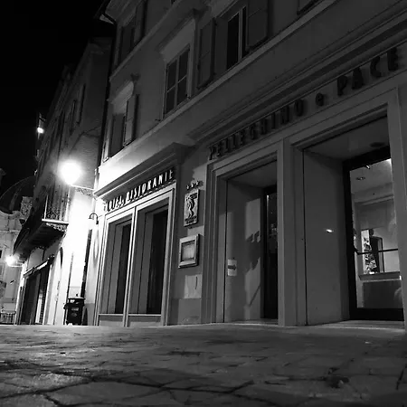 Pellegrino E Pace Hotell 2*