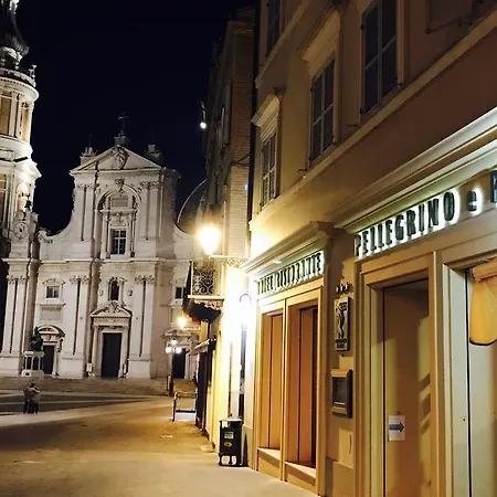 Hotell Pellegrino E Pace Loreto