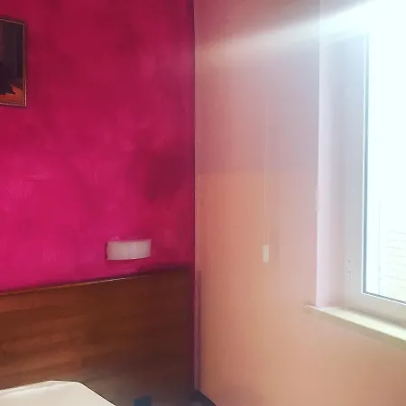 Hotell Pellegrino E Pace 2*